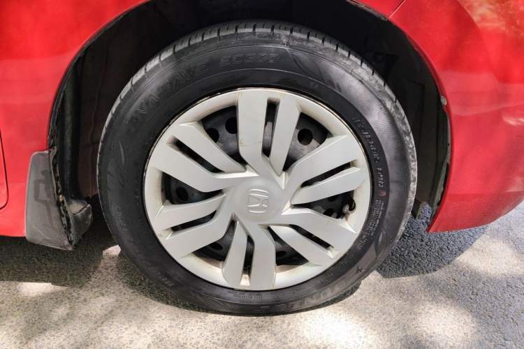 Used Honda Fit 2016 1.5L LXS CVT Comfort Sunroof Version Right Front Wheel Hub