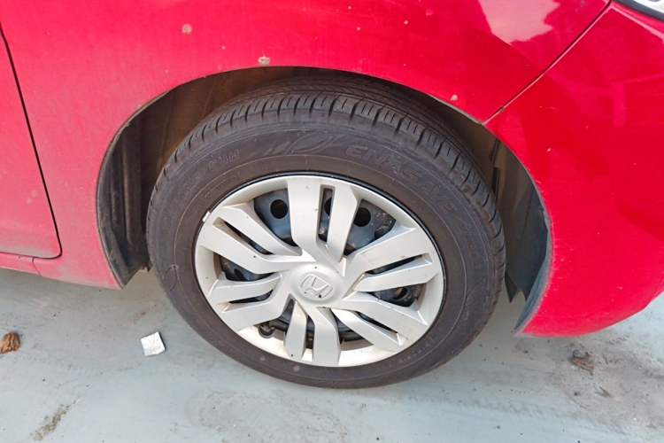 Used Honda Fit 2016 1.5L LXS CVT Comfort Sunroof Version Right Front Wheel Hub