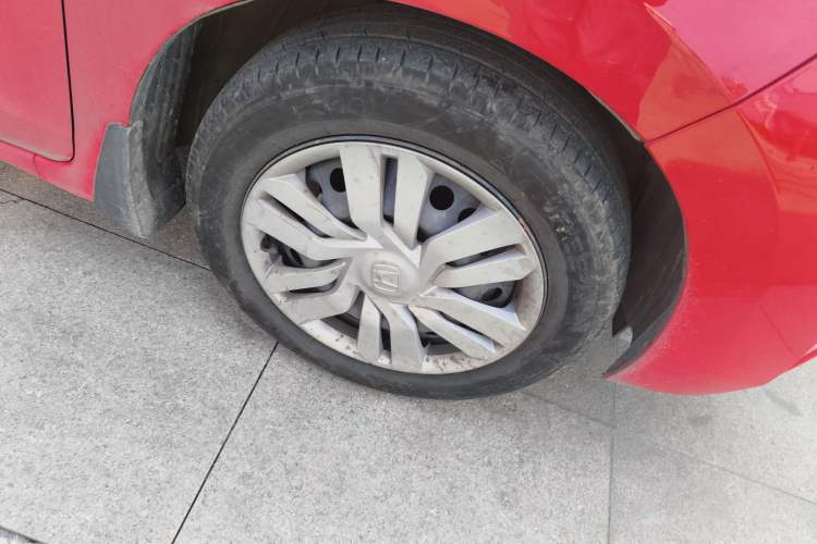 Used Honda Fit 2016 1.5L LX CVT Comfort Model Right Front Wheel Hub