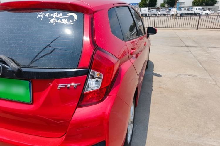 Used Honda Fit 2016 1.5L LX CVT Comfort Model Right Rear Taillight