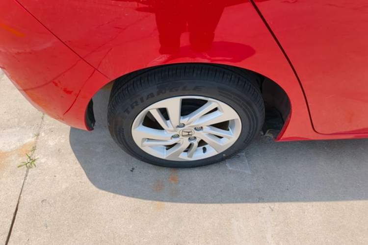 Used Honda Fit 2016 1.5L LX CVT Comfort Model Right Rear Wheel Hub