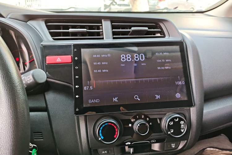 Used Honda Fit 2016 1.5L LX CVT Comfort Model Audio And AC Panel