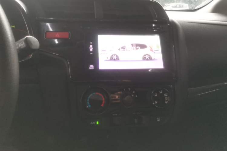 Used Honda Fit 2016 1.5L LX CVT Comfort Model Audio And AC Panel