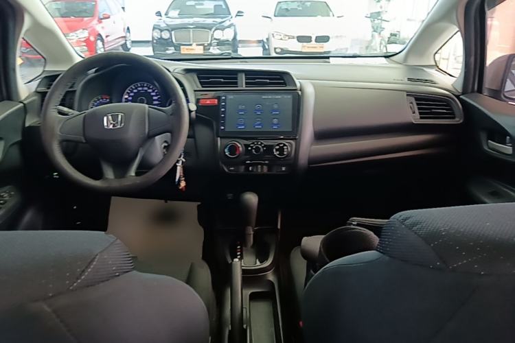 Used Honda Fit 2016 1.5L LXS CVT Comfort Sunroof Version Center Console