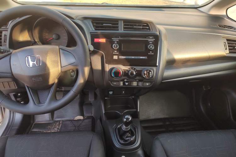 Used Honda Fit 2016 1.5L LX Manual Comfort Model Center Console