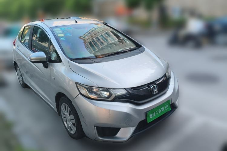 Used Honda Fit 2016 1.5L LX Manual Comfort Model Front Right 45 Deg