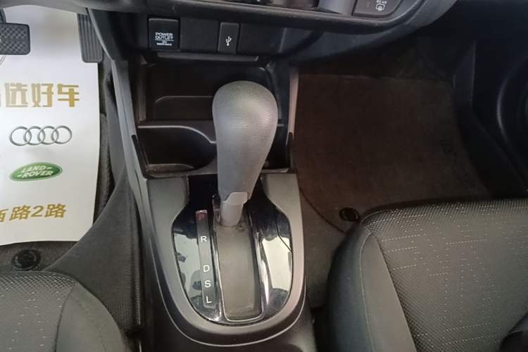Used Honda Fit 2016 1.5L LXS CVT Comfort Sunroof Version Gear Lever