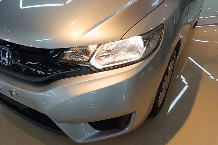 Used Honda Fit 2016 1.5L LX CVT Comfort Model Left Front Headlight