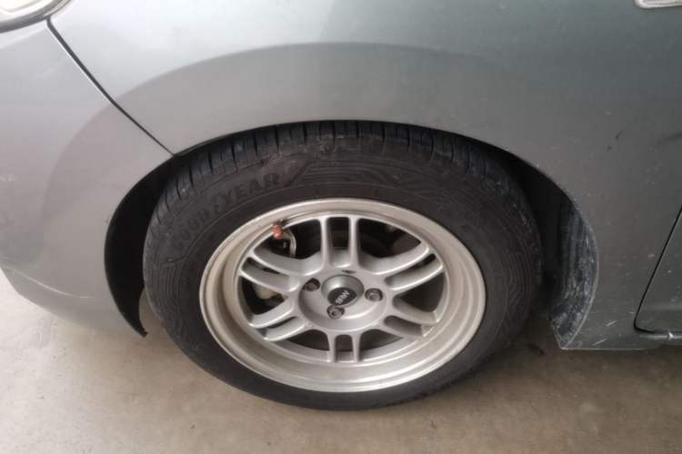 Used Honda Fit 2016 1.5L LX CVT Comfort Model Left Front Wheel Hub