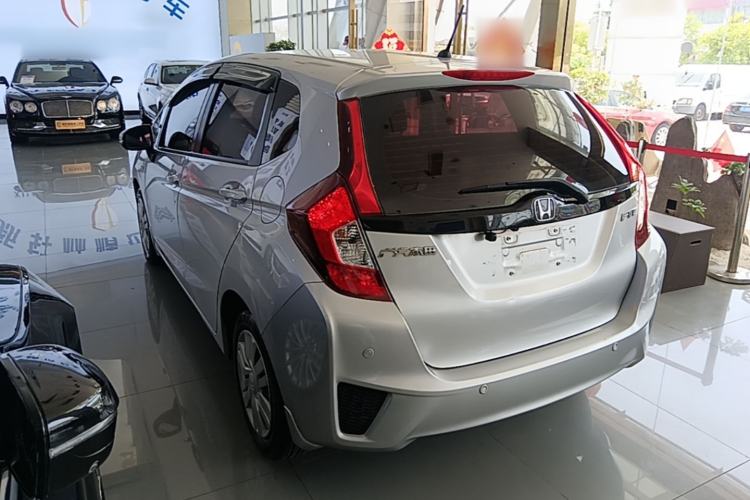 Used Honda Fit 2016 1.5L LXS CVT Comfort Sunroof Version Rear Left 45 Deg