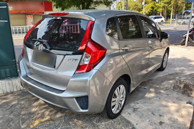 Used Honda Fit 2016 1.5L LX CVT Comfort Model Rear Right 45 Deg