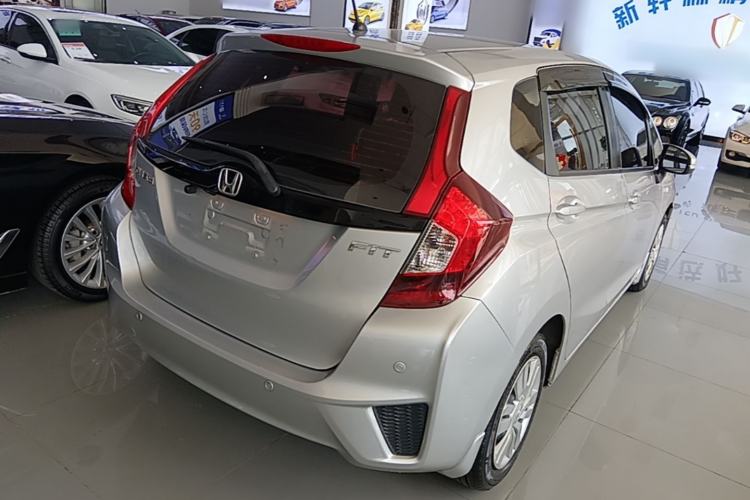 Used Honda Fit 2016 1.5L LXS CVT Comfort Sunroof Version Rear Right 45 Deg
