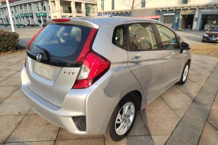 Used Honda Fit 2016 1.5L LX Manual Comfort Model Rear Right 45 Deg