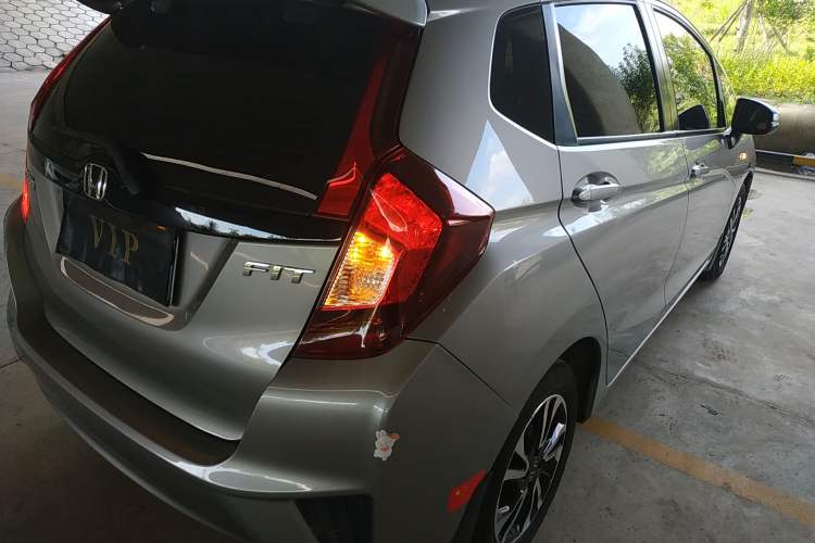 Used Honda Fit 2016 1.5L LX CVT Comfort Model Right Rear Taillight