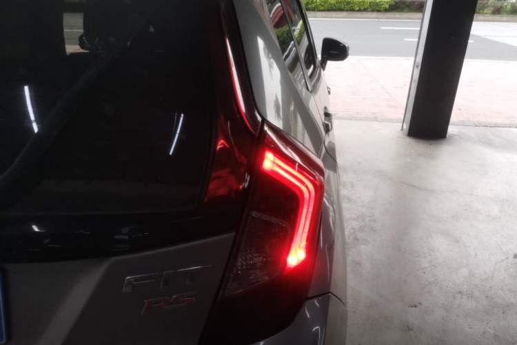 Used Honda Fit 2016 1.5L LX CVT Comfort Model Right Rear Taillight