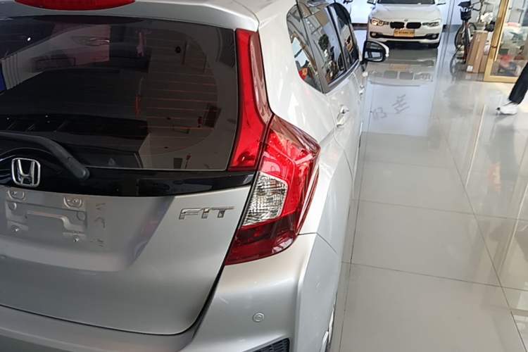 Used Honda Fit 2016 1.5L LXS CVT Comfort Sunroof Version Right Rear Taillight