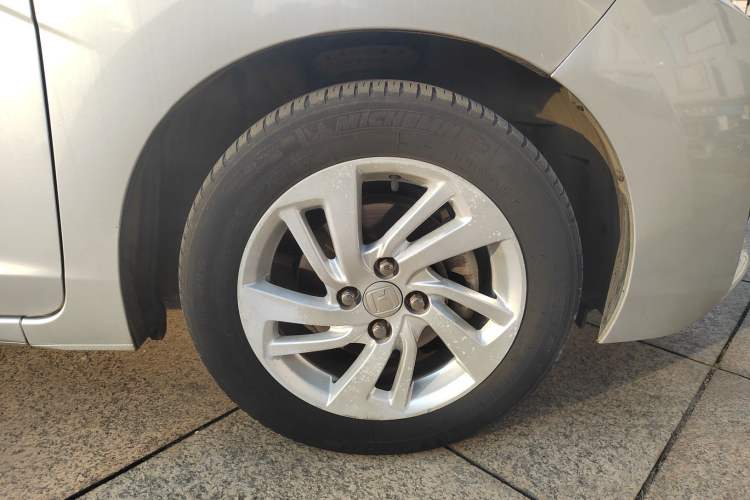 Used Honda Fit 2016 1.5L LX Manual Comfort Model Right Rear Wheel Hub
