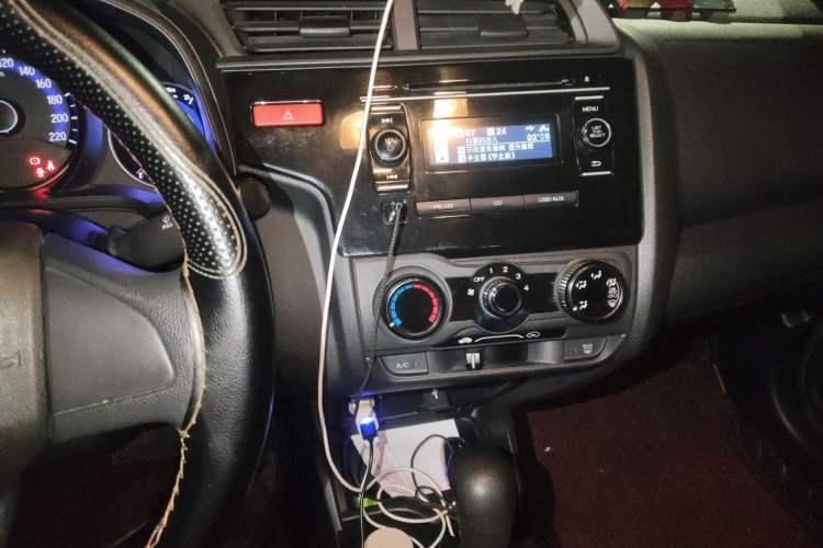 Used Honda Fit 2016 1.5L LXS CVT Comfort Sunroof Version Audio And AC Panel