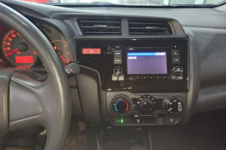 Used Honda Fit 2016 1.5L LX CVT Comfort Model Audio And AC Panel