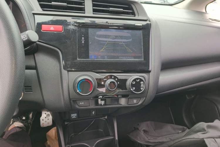 Used Honda Fit 2016 1.5L LX Manual Comfort Model Audio And AC Panel