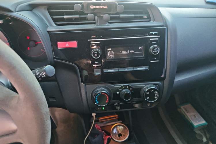 Used Honda Fit 2016 1.5L LX Manual Comfort Model Audio And AC Panel
