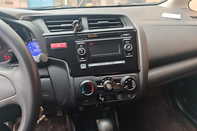 Used Honda Fit 2016 1.5L LXS CVT Comfort Sunroof Version Audio And AC Panel