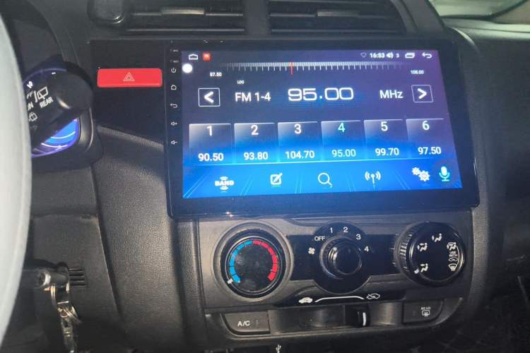 Used Honda Fit 2016 1.5L LXS CVT Comfort Sunroof Version Audio And AC Panel
