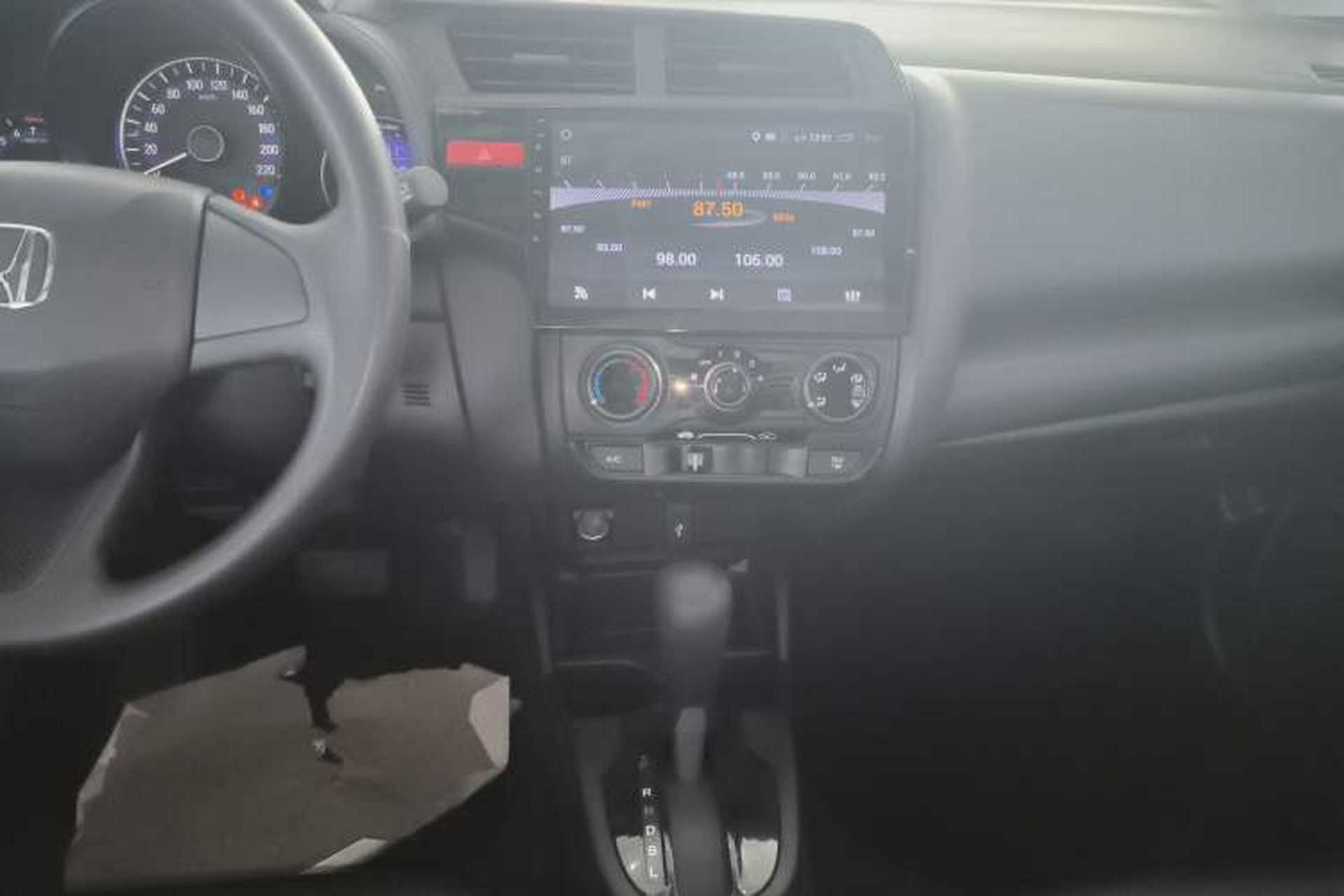 Used Honda Fit 2016 1.5L LXS CVT Comfort Sunroof Version Audio And AC Panel