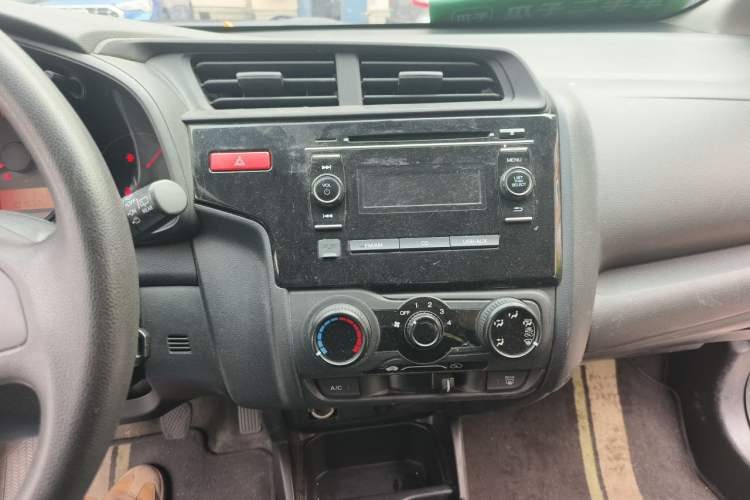 Used Honda Fit 2016 1.5L LX Manual Comfort Model Audio And AC Panel