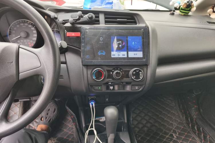Used Honda Fit 2016 1.5L LXS CVT Comfort Sunroof Version Audio And AC Panel