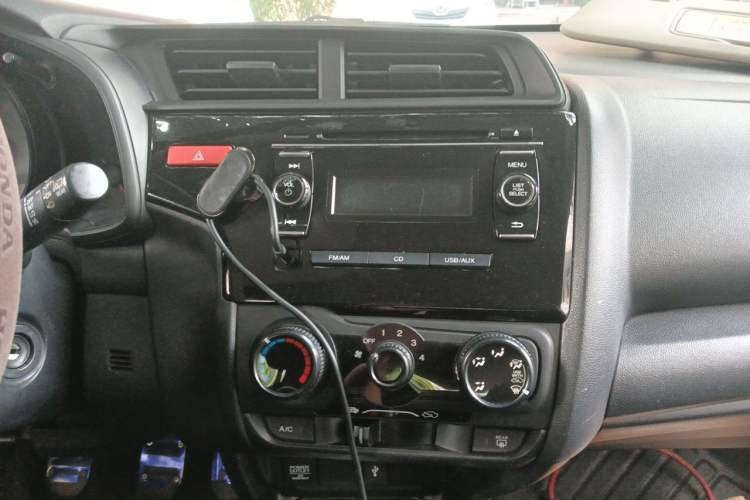 Used Honda Fit 2016 1.5L LX Manual Comfort Model Audio And AC Panel