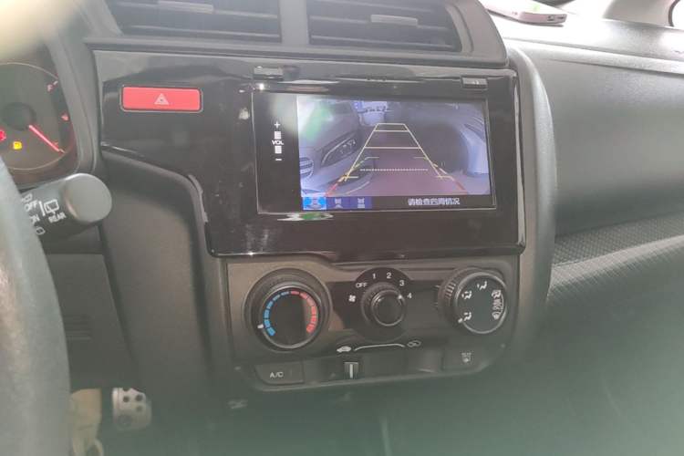 Used Honda Fit 2016 1.5L LX Manual Comfort Model Audio And AC Panel