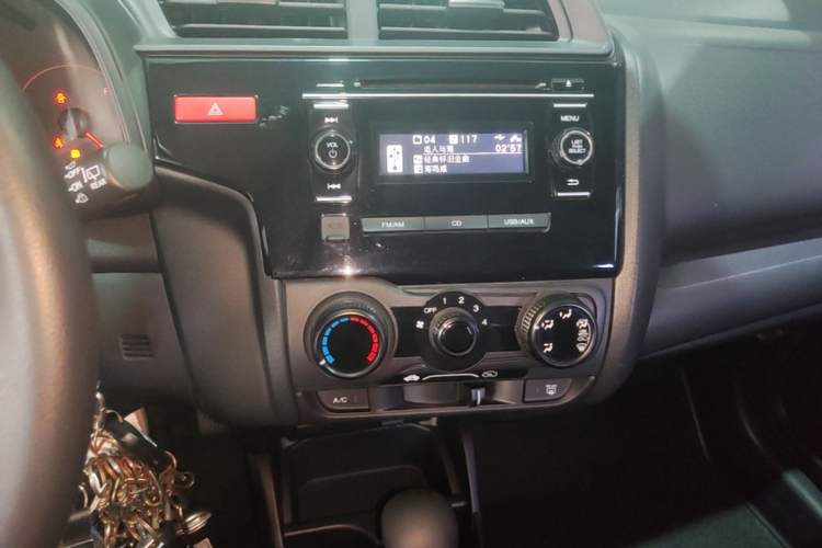 Used Honda Fit 2016 1.5L LX CVT Comfort Model Audio And AC Panel