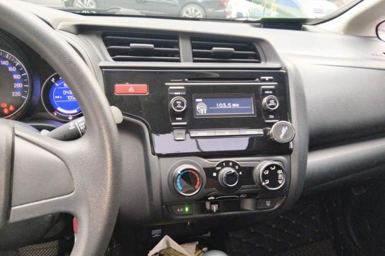 Used Honda Fit 2016 1.5L LXS CVT Comfort Sunroof Version Audio And AC Panel