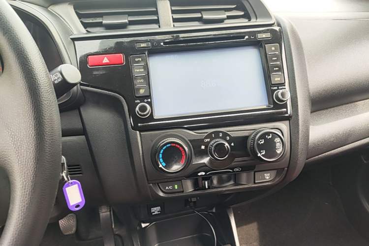 Used Honda Fit 2016 1.5L LX Manual Comfort Model Audio And AC Panel