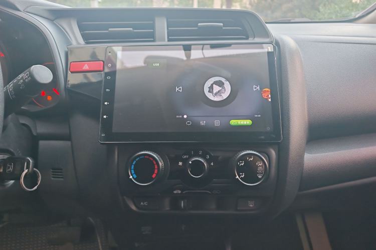 Used Honda Fit 2016 1.5L LX CVT Comfort Model Audio And AC Panel