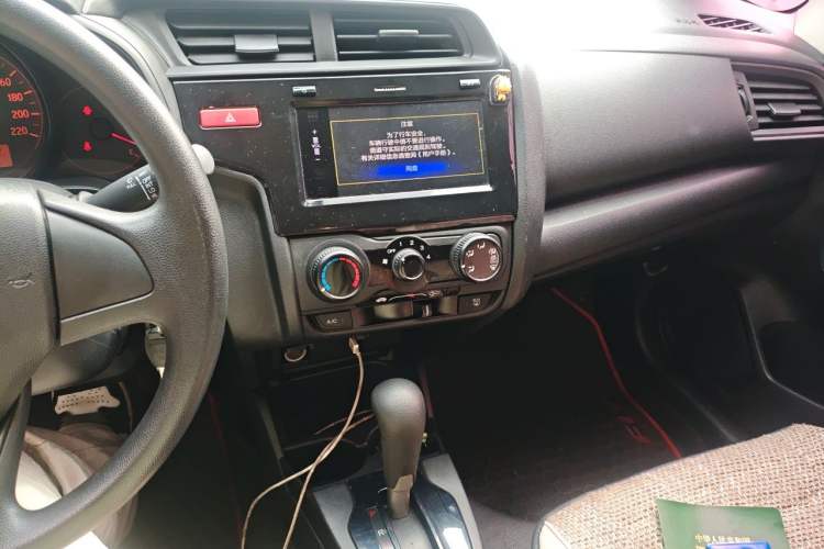 Used Honda Fit 2016 1.5L LX CVT Comfort Model Audio And AC Panel