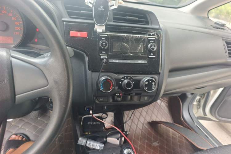 Used Honda Fit 2016 1.5L LX Manual Comfort Model Audio And AC Panel