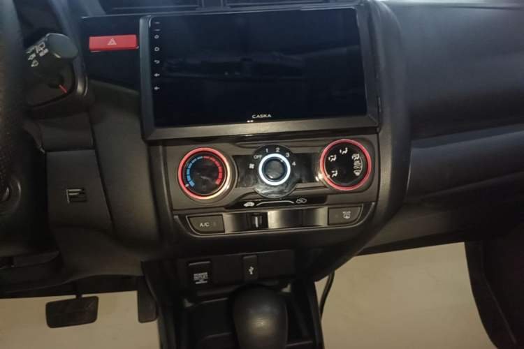 Used Honda Fit 2016 1.5L LX CVT Comfort Model Audio And AC Panel