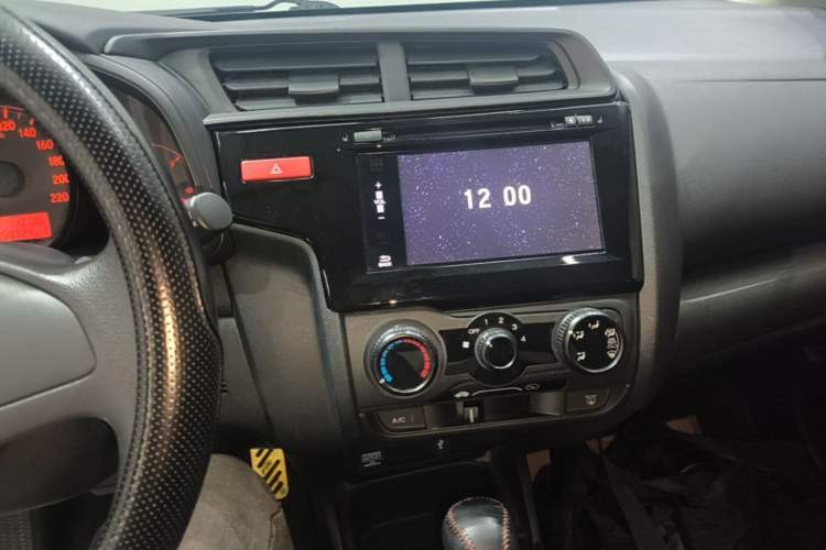 Used Honda Fit 2016 1.5L LX CVT Comfort Model Audio And AC Panel