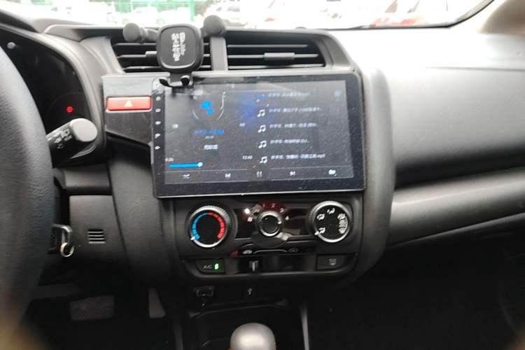 Used Honda Fit 2016 1.5L LX CVT Comfort Model Audio And AC Panel