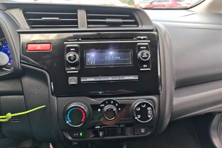 Used Honda Fit 2016 1.5L LX Manual Comfort Model Audio And AC Panel