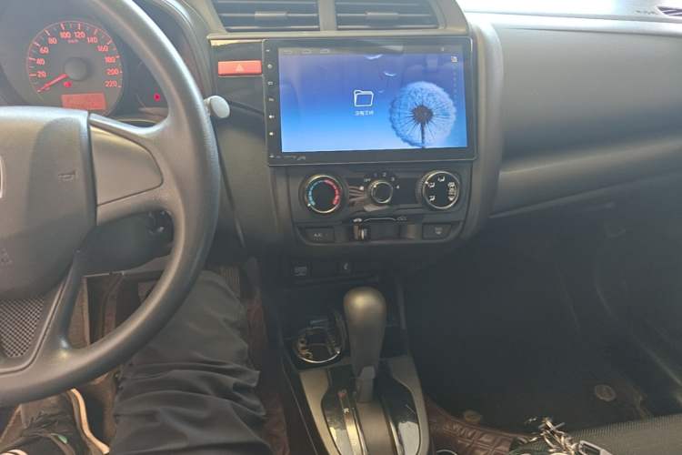 Used Honda Fit 2016 1.5L LX CVT Comfort Model Audio And AC Panel
