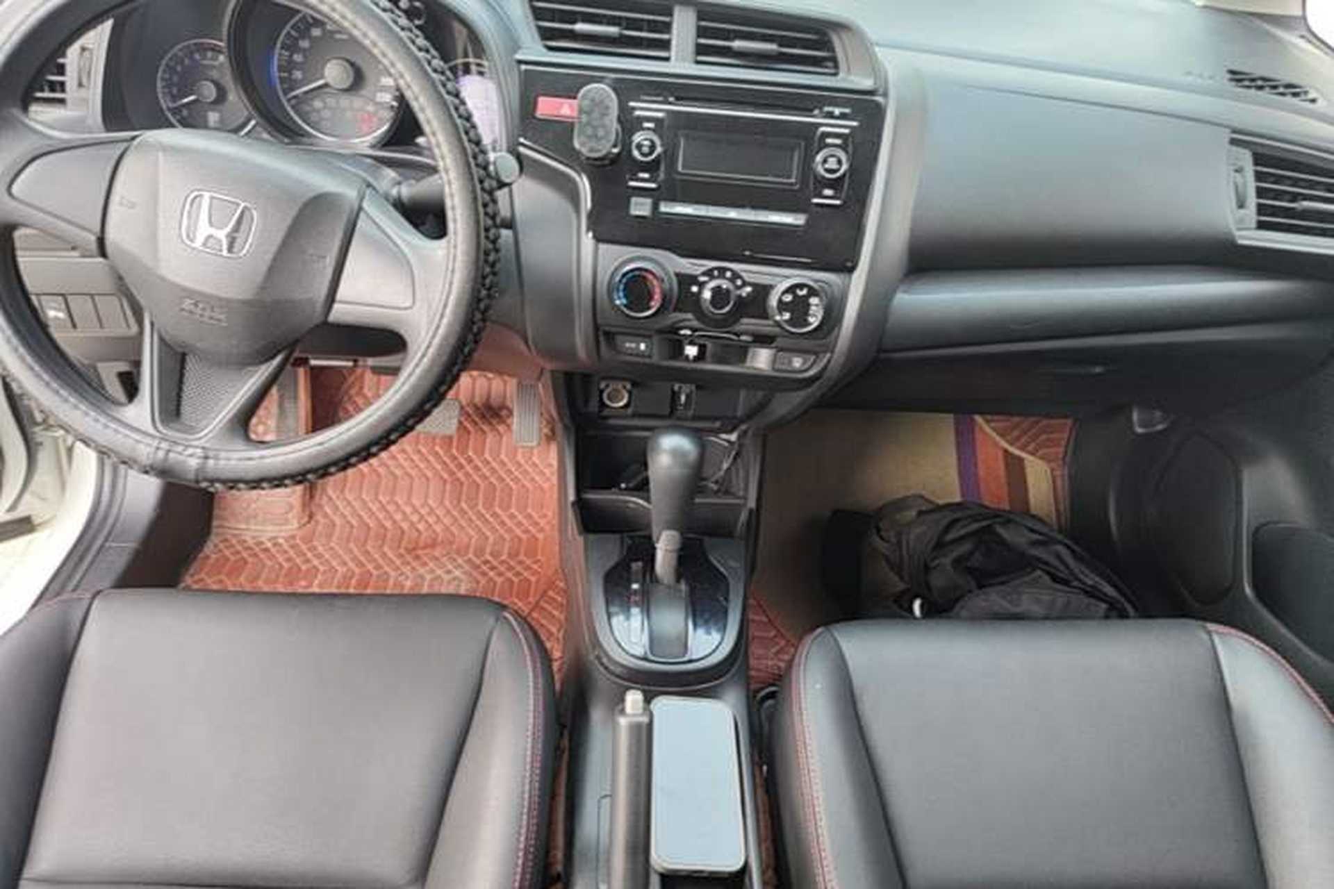 Used Honda Fit 2016 1.5L LXS CVT Comfort Sunroof Version Audio And AC Panel
