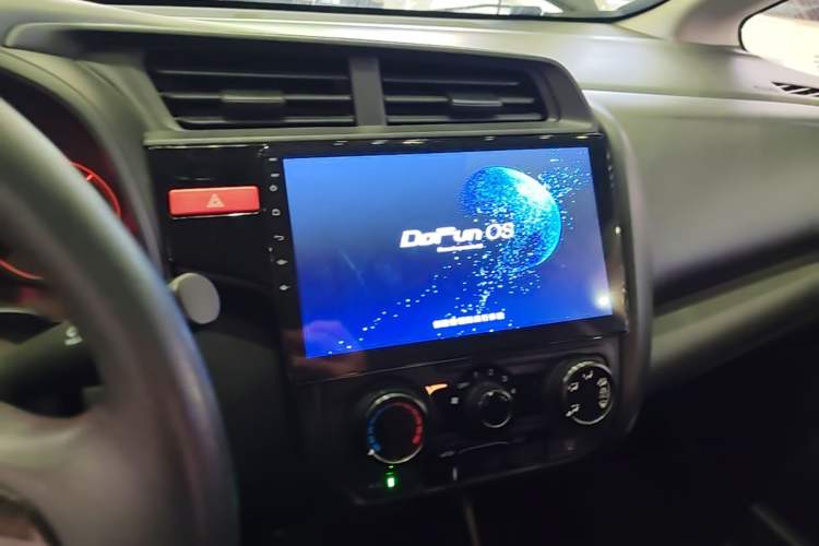 Used Honda Fit 2016 1.5L LX CVT Comfort Model Audio And AC Panel