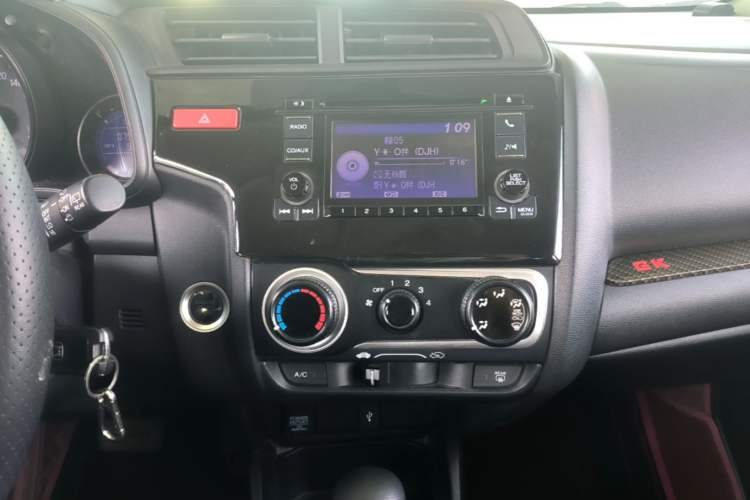 Used Honda Fit 2016 1.5L LXS CVT Comfort Sunroof Version Audio And AC Panel