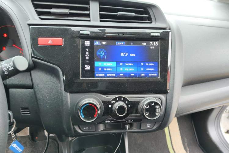Used Honda Fit 2016 1.5L LX Manual Comfort Model Audio And AC Panel