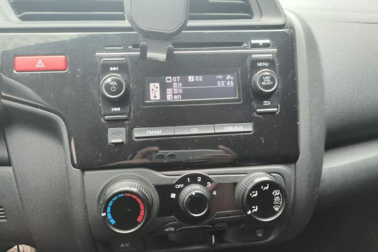 Used Honda Fit 2016 1.5L LXS CVT Comfort Sunroof Version Audio And AC Panel