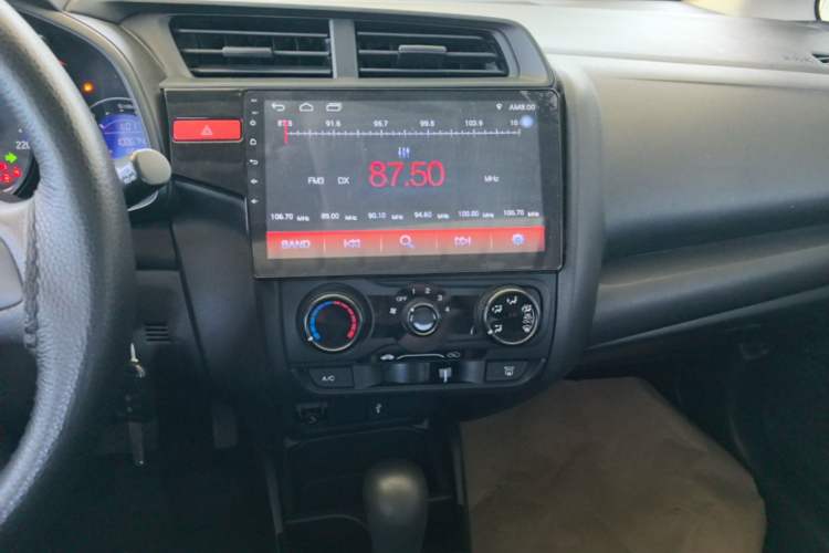 Used Honda Fit 2016 1.5L LXS CVT Comfort Sunroof Version Audio And AC Panel