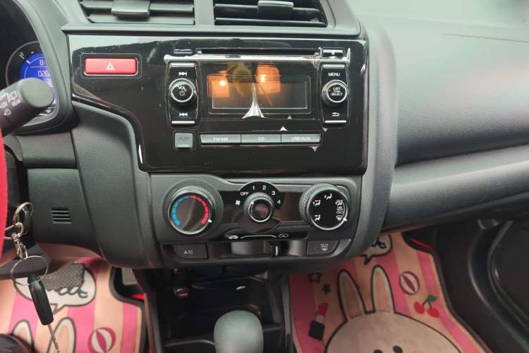 Used Honda Fit 2016 1.5L LXS CVT Comfort Sunroof Version Audio And AC Panel